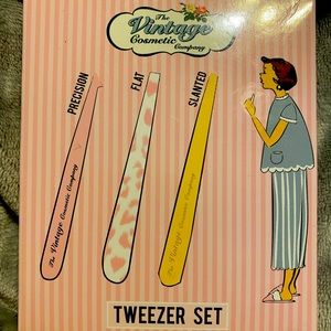 Vintage cosmetic tweezers